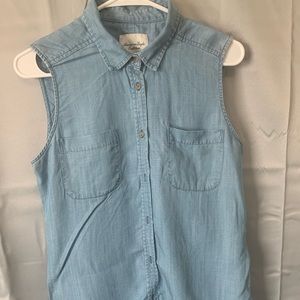 American Eagle jean button down shirt size medium